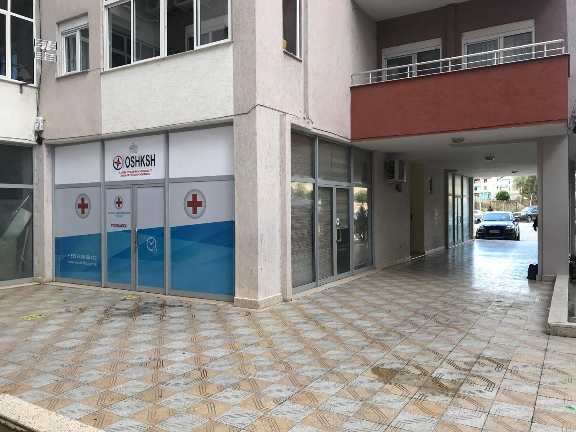 Cozy Lake Front Flat Bequeme Wohnung An Der See โปกราเดซ ภายนอก รูปภาพ